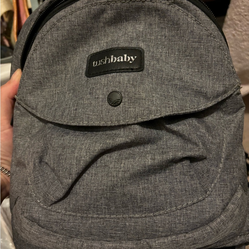 Tushbaby- excellent used condition